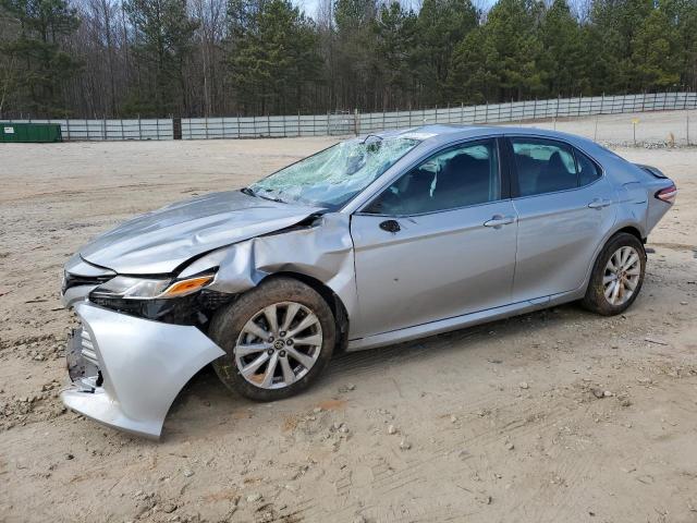 4T1C11AK9LU365589 - 2020 TOYOTA CAMRY LE SILVER photo 1