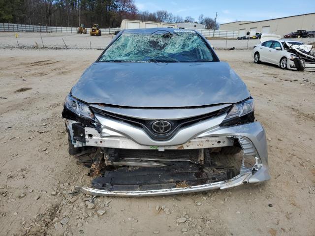 4T1C11AK9LU365589 - 2020 TOYOTA CAMRY LE SILVER photo 5