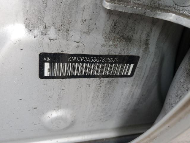 KNDJP3A58G7828679 - 2016 KIA SOUL + SILVER photo 13