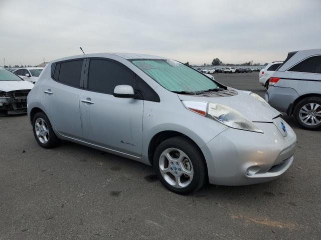 JN1AZ0CPXBT000370 - 2011 NISSAN LEAF SV SILVER photo 4