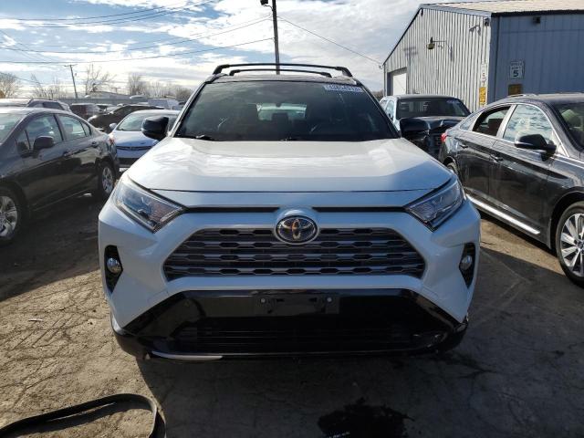 JTMEWRFV5KJ003176 - 2019 TOYOTA RAV4 XSE WHITE photo 5