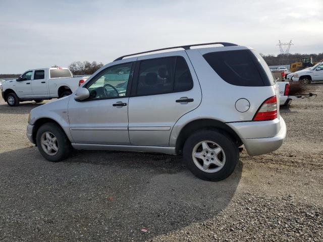 4JGAB54E91A241998 - 2001 MERCEDES-BENZ ML 320 SILVER photo 2