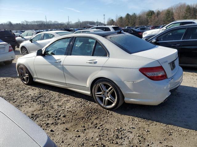 WDDGF54X89R069650 - 2009 MERCEDES-BENZ C 300 WHITE photo 2