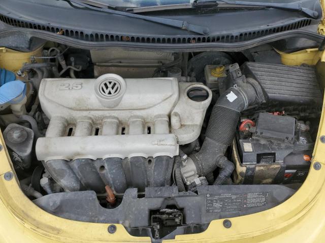 3VWPW3AG2AM005058 - 2010 VOLKSWAGEN NEW BEETLE YELLOW photo 11