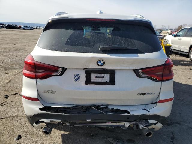 5UXTS1C08M9F00452 - 2021 BMW X3 XDRIVE30E Biały zdjęcie 6