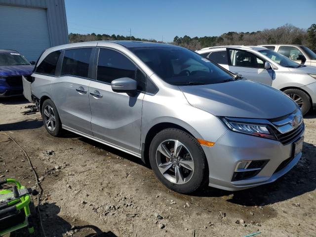 5FNRL6H85JB014507 - 2018 HONDA ODYSSEY TOURING SILVER photo 4