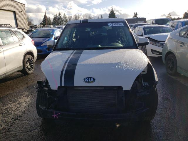 KNDJT2A62D7772779 - 2013 KIA SOUL + WHITE photo 5