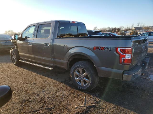 1FTFW1EG5JFE35194 - 2018 FORD F150 SUPERCREW GRAY photo 2