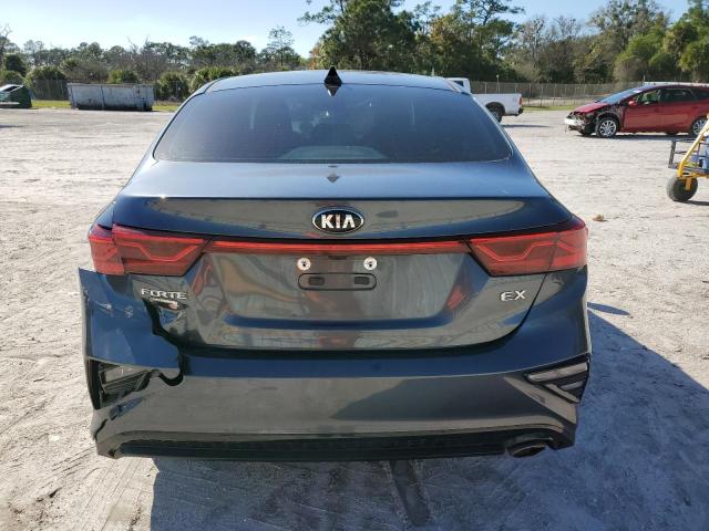 3KPF54AD2LE224015 - 2020 KIA FORTE EX GRAY photo 6