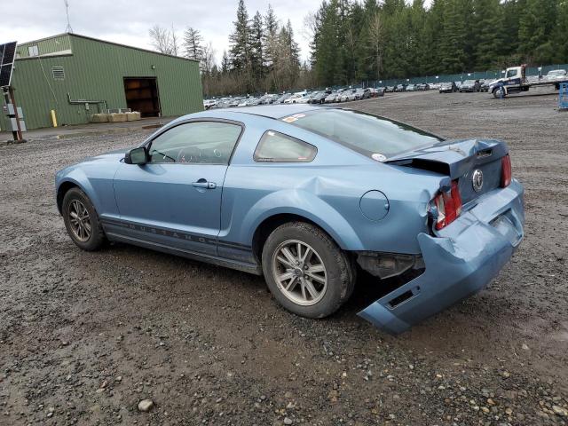 1ZVFT80N355257060 - 2005 FORD MUSTANG BLUE photo 2