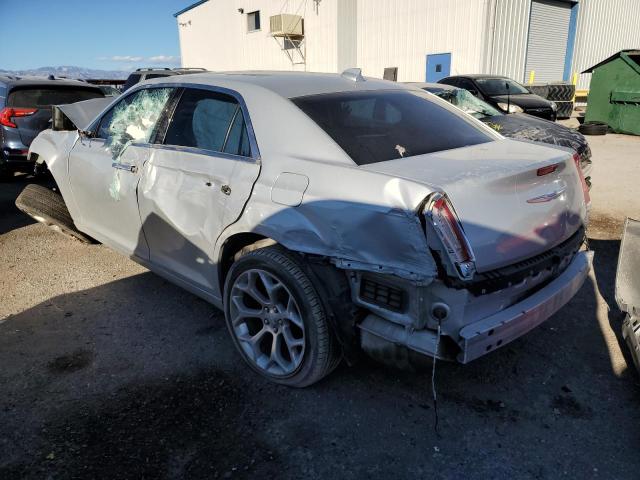 2C3CCAPTXKH679028 - 2019 CHRYSLER 300C SILVER photo 2