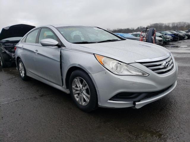 5NPEB4AC3EH854992 - 2014 HYUNDAI SONATA GLS SILVER photo 4