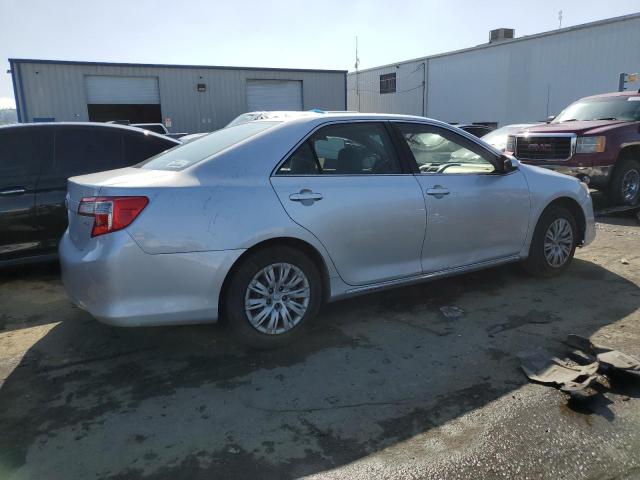 4T1BF1FK3EU404931 - 2014 TOYOTA CAMRY L SILVER photo 3