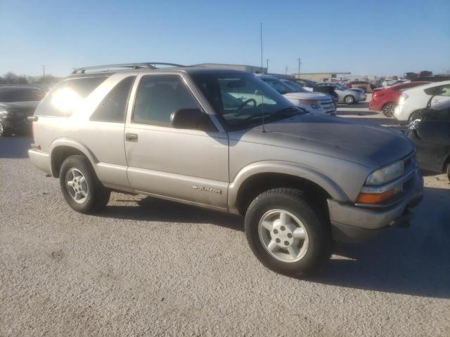 1GNCT18XX5K107037 - 2005 CHEVROLET BLAZER GRAY photo 4