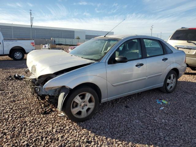 1FAHP34N86W215580 - 2006 FORD FOCUS ZX4 SILVER photo 1