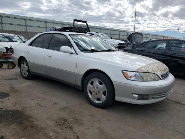 JT8BF28G5Y5100421 - 2000 LEXUS ES 300 WHITE photo 4