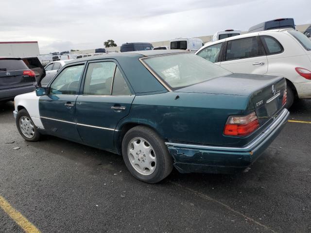 WDBEA32E8SC158521 - 1995 MERCEDES-BENZ E 320 BASE GREEN photo 2