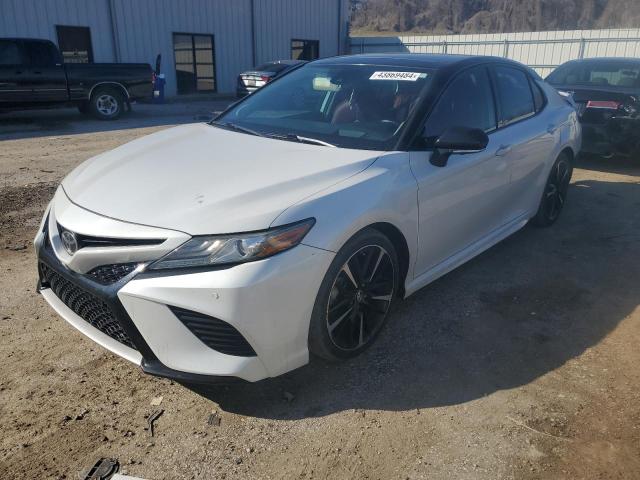 4T1BZ1HK0KU025465 - 2019 TOYOTA CAMRY XSE WHITE photo 1