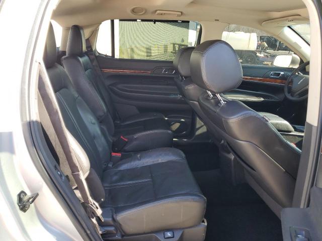 2LMHJ5AT7DBL56505 - 2013 LINCOLN MKT SILVER photo 11