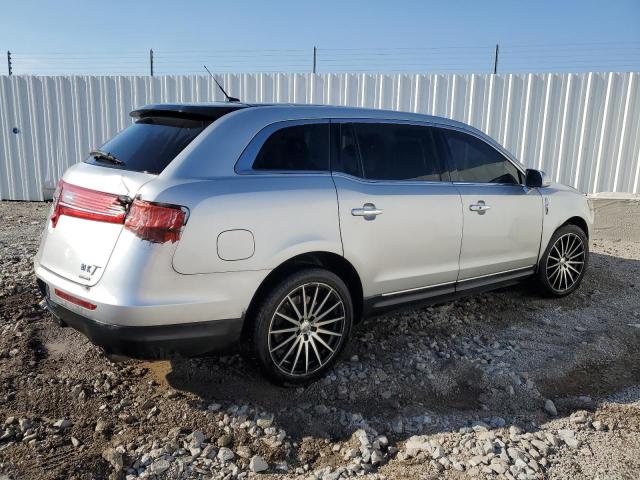 2LMHJ5AT7DBL56505 - 2013 LINCOLN MKT SILVER photo 3