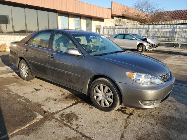 4T1BE32K85U984651 - 2005 TOYOTA CAMRY LE GRAY photo 4