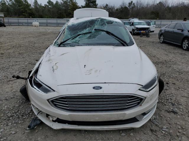 3FA6P0T96HR219871 - 2017 FORD FUSION SE WHITE photo 5