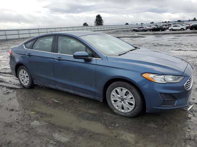 3FA6P0G70KR165998 - 2019 FORD FUSION S BLUE photo 4