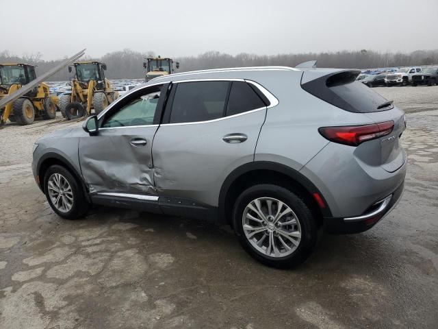 LRBAZLR46PD097434 - 2023 BUICK ENVISION PREFERRED ვერცხლისფერი ფოტო 2