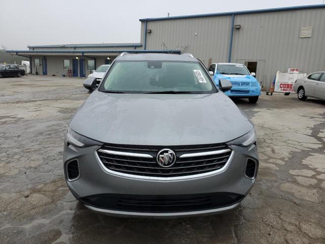 LRBAZLR46PD097434 - 2023 BUICK ENVISION PREFERRED ვერცხლისფერი ფოტო 5