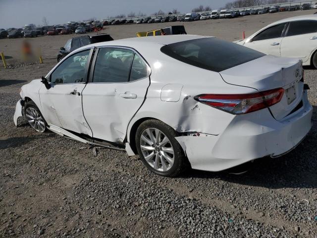 4T1B11HK1JU542036 - 2018 TOYOTA CAMRY L WHITE photo 2