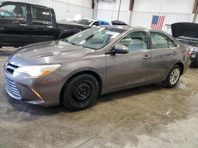 4T4BF1FK1FR504808 - 2015 TOYOTA CAMRY LE GRAY photo 1