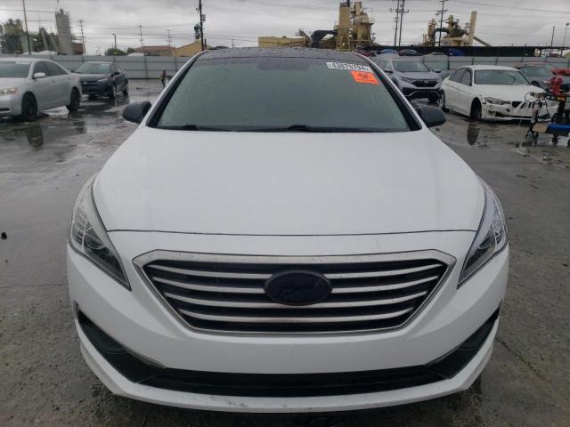 5NPE24AF4HH528343 - 2017 HYUNDAI SONATA SE WHITE photo 5