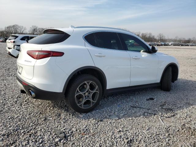 ZASFAKAN5J7B79231 - 2018 ALFA ROMEO STELVIO WHITE photo 3