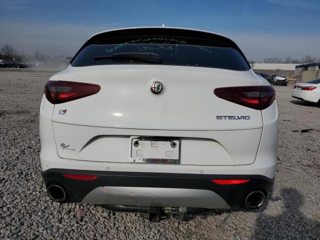 ZASFAKAN5J7B79231 - 2018 ALFA ROMEO STELVIO WHITE photo 6