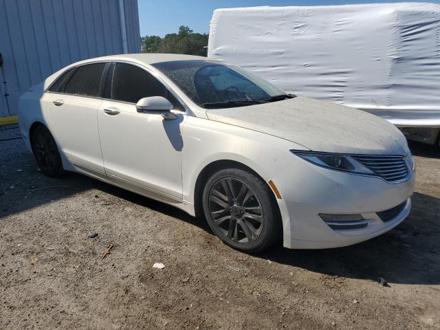 3LN6L2LU0DR813657 - 2013 LINCOLN MKZ HYBRID WHITE photo 4