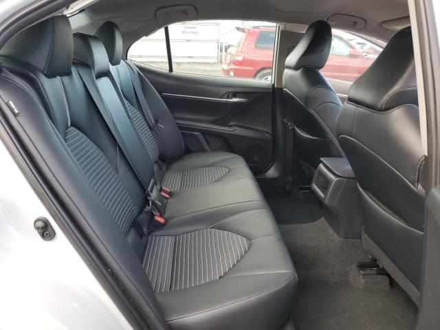 4T1G11AK0PU180807 - 2023 TOYOTA CAMRY SE NIGHT SHADE WHITE photo 10