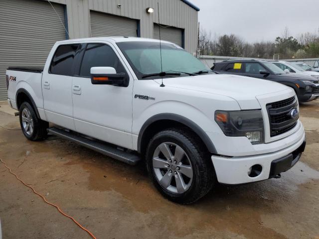 1FTFW1EF8DFA27039 - 2013 FORD F150 SUPERCREW WHITE photo 4