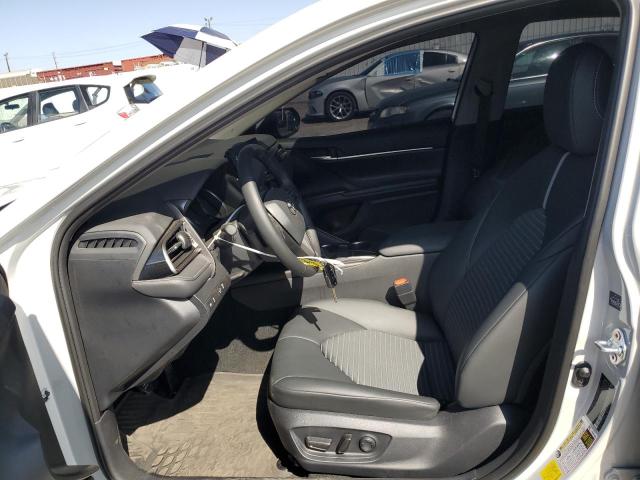 4T1G11AK5RU204411 - 2024 TOYOTA CAMRY SE NIGHT SHADE WHITE photo 7