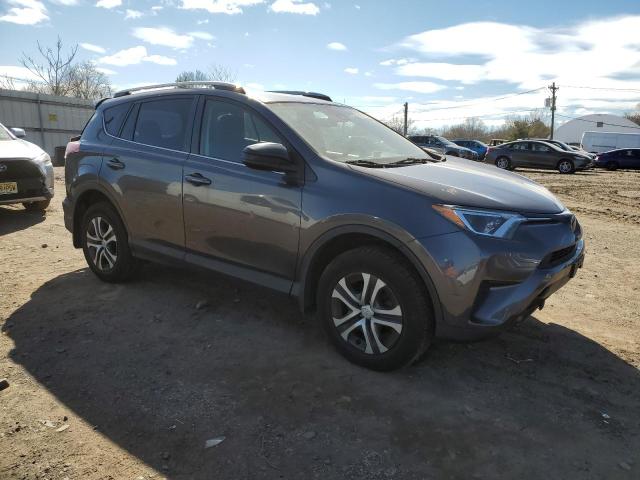 JTMBFREV9JJ207773 - 2018 TOYOTA RAV4 LE Сұр фото 4
