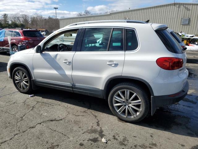 WVGBV7AX9CW548168 - 2012 VOLKSWAGEN TIGUAN S WHITE photo 2