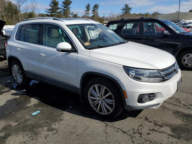 WVGBV7AX9CW548168 - 2012 VOLKSWAGEN TIGUAN S WHITE photo 4