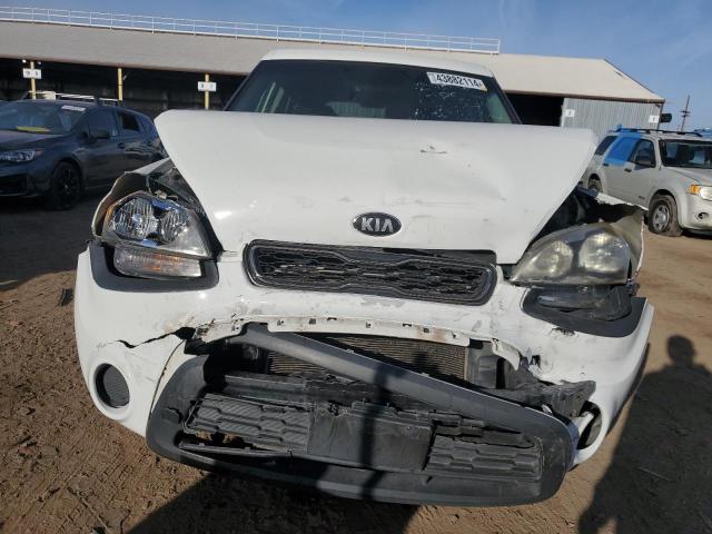 KNDJT2A64D7510827 - 2013 KIA SOUL + WHITE photo 5