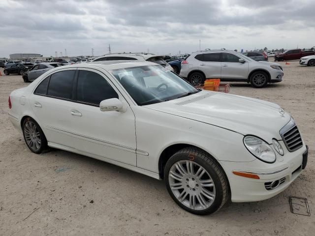 WDBUF56X78B346031 - 2008 MERCEDES-BENZ E 350 WHITE photo 4