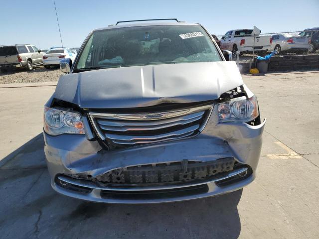 2C4RC1CG0FR572388 - 2015 CHRYSLER TOWN & COU TOURING L SILVER photo 5