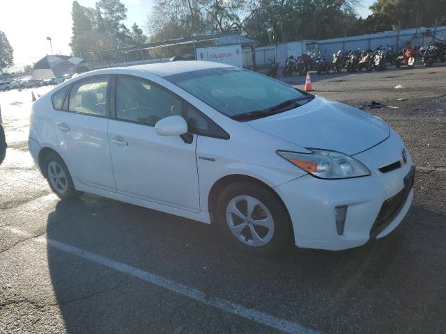 JTDKN3DU1D5682002 - 2013 TOYOTA PRIUS WHITE photo 4