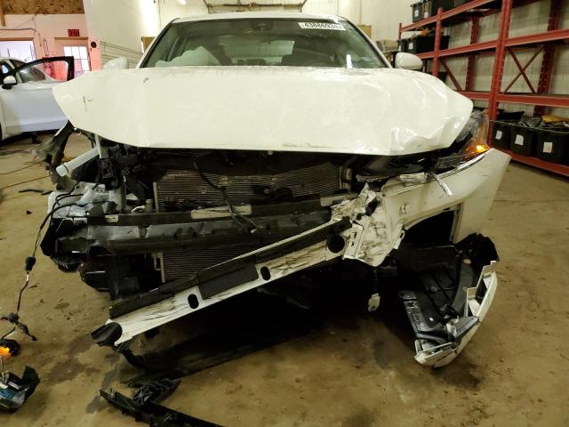 1N4BL4DW3PN392674 - 2023 NISSAN ALTIMA SV WHITE photo 5