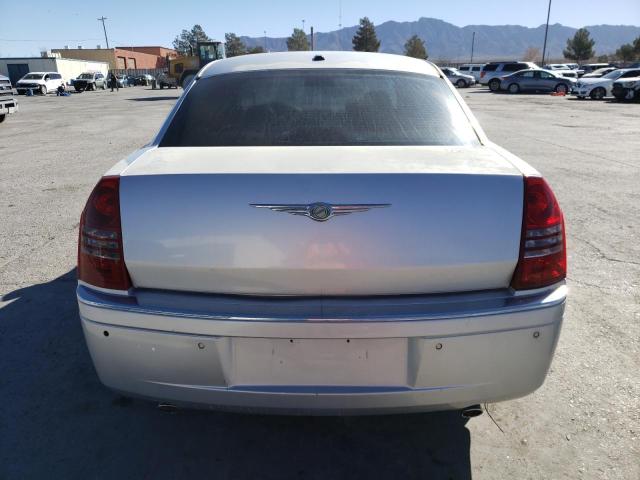 2C3LA63H67H658981 - 2007 CHRYSLER 300C SILVER photo 6