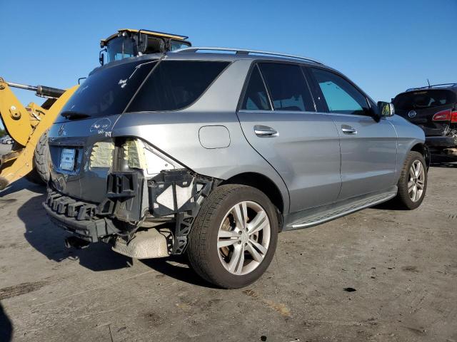 4JGDA5HB1CA074829 - 2012 MERCEDES-BENZ ML 350 4MATIC SILVER photo 3