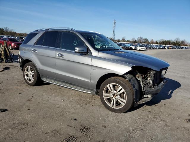 4JGDA5HB1CA074829 - 2012 MERCEDES-BENZ ML 350 4MATIC SILVER photo 4