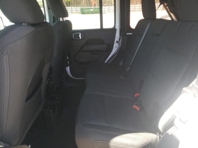 1C4HJXEN4JW327951 - 2018 JEEP WRANGLER U SAHARA WHITE photo 10